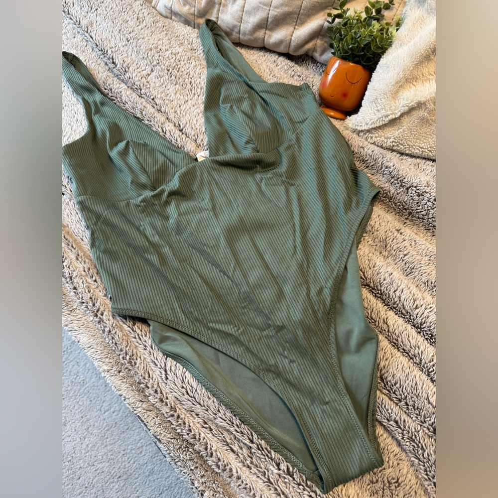 H&M green one piece swimsuit